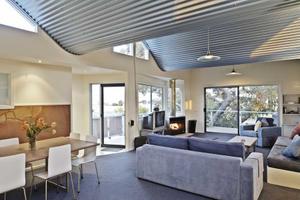 Seascape Apollo Bay - One of two pet friendly Apollo Bay properties on Oz Doggy